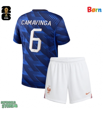 Frankrig Eduardo Camavinga #6 Replika Babytøj Hjemmebanesæt Børn VM 2026 Kortærmet (+ Korte bukser)